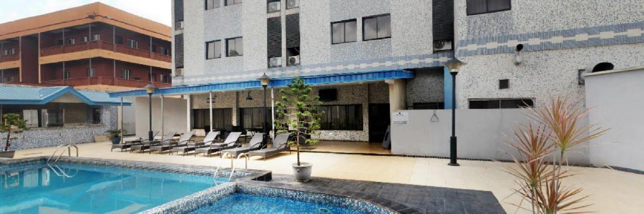 Room In Lodge - Owu Crown Hotel, อิบาดัน ภายนอก รูปภาพ