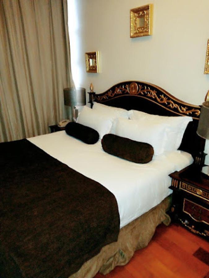 Room In Lodge - Owu Crown Hotel, อิบาดัน ภายนอก รูปภาพ